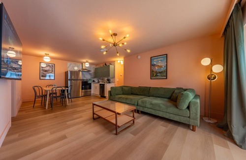 Bay Esplanade Apartment | 135 · Time Travelers Welcome: Your 60s Style Getaway