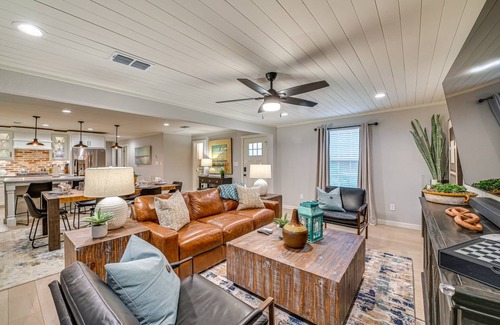 Pilot Point House | 136 m² House ∙ 3 bedrooms ∙ 9 guests