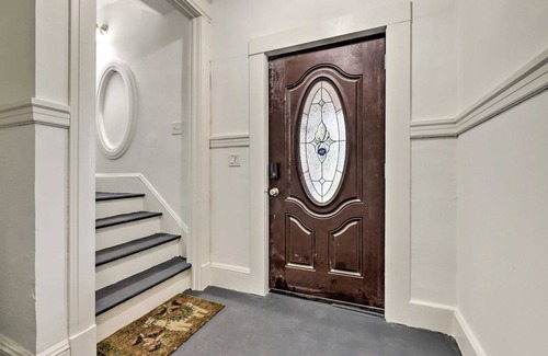Memorial Square Apartment | 139 m² Apartment ∙ 3 bedrooms ∙ 6 guests