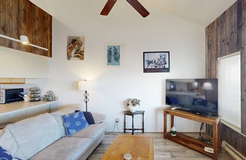 Depoe Bay Condo | 139 m² Condo ∙ 2 bedrooms ∙ 8 guests