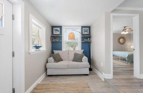 Bid-a-wee Beach House | 13900 Millcole Ave - Beachy Bungalow - Sleeps 10