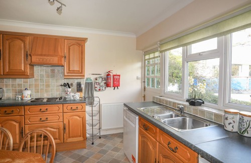 Abersoch House | 14 CAE PIN, character holiday cottage, with a garden in Abersoch