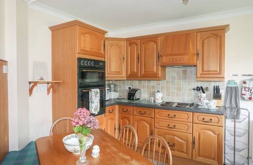 Abersoch House | 14 CAE PIN, character holiday cottage, with a garden in Abersoch
