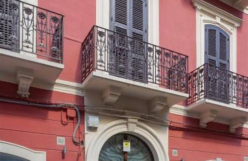 Municipio 1 Apartment | 14. New Apartment perfect for 2! With Balcony!