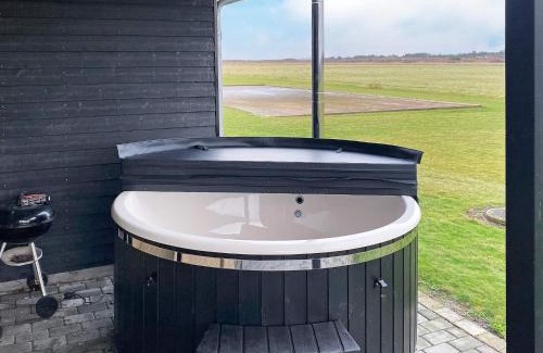 Houvig House | 14 person holiday home in Ringk bing