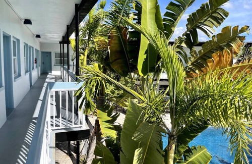 Bay Esplanade Apartment | 14 · Surf n Sand Studio Apartment by the Water 14