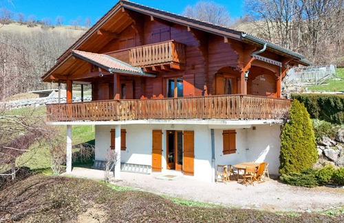 Bernex Ski Chalet | 140 m² Chalet ∙ 5 bedrooms ∙ 16 guests