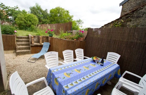 Celles-en-Bassigny House | 140 m² House ∙ 3 bedrooms ∙ 10 guests