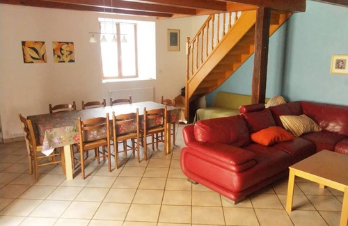 Celles-en-Bassigny House | 140 m² House ∙ 3 bedrooms ∙ 10 guests