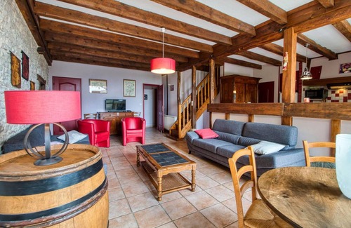 Ladoix-Serrigny House | 140 m² House ∙ 4 bedrooms ∙ 9 guests