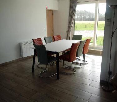 Beernem House | 140 m² House ∙ 3 bedrooms ∙ 11 guests