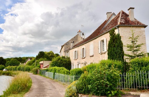 Tanlay House | 140 m² House ∙ 3 bedrooms ∙ 6 guests