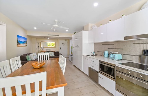 Palm Cove Apartment | 1405- DRIFT RESORT- LARGE FAMILY APARTMENT WITH STUNNING OCEAN VIEWS