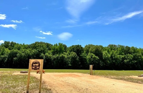 Flatwoods RV Rental | 142B LIFE IS A HIGHWAY SITE 18