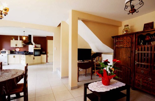 Saint-Nizier-de-Fornas Cottage | 143 m² Cabin ∙ 3 bedrooms ∙ 6 guests