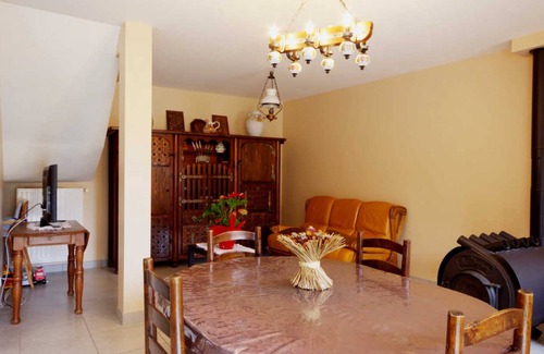 Saint-Nizier-de-Fornas Cottage | 143 m² Cabin ∙ 3 bedrooms ∙ 6 guests