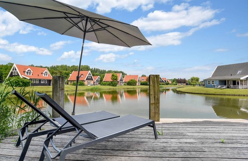 Biddinghuizen Villa | 143 m² Villa ∙ 4 bedrooms ∙ 8 guests