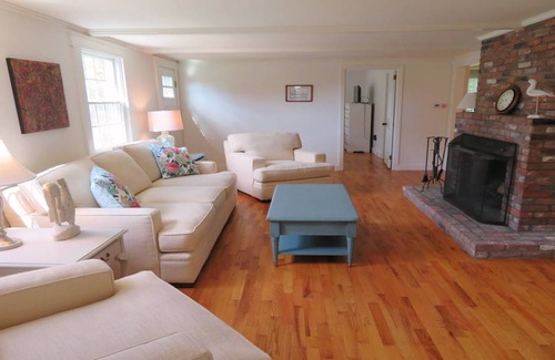 West Chatham House | 148 m² House ∙ 3 bedrooms ∙ 8 guests