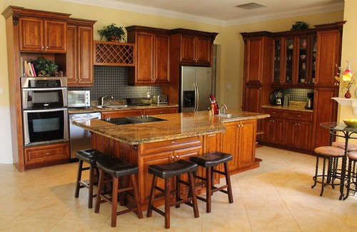 Bahama Reef House | 14ft Centre consul boat and car included Waterfront property with pool.