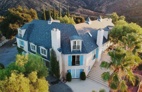 Cherry Valley House | 15 Acre Estate - Family Reunions, Corporate Retreats.n STR PERMIT # 002356