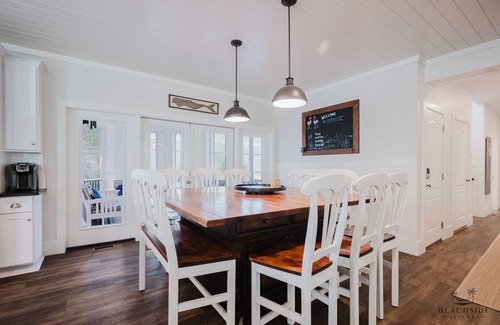 North Forest Beach House | 15 Flamingo Street - 6 Bedroom, Steps to the beach
