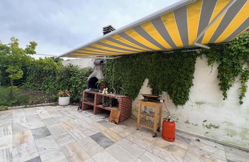 Colmenar de Oreja Villa | 15 minutes from Warner! Ideal house for families with pool and fireplace