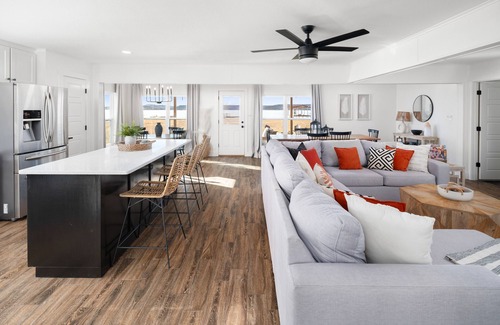 Graford House | 15 minutes from Rocker B! Luxury Waterfront PK Home - Pickle Ball Court!