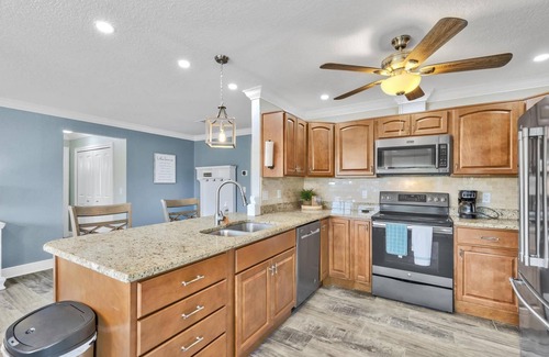 Palm Harbor House | 15% Off Palm Coast and Flagler Beach Stays This Fall