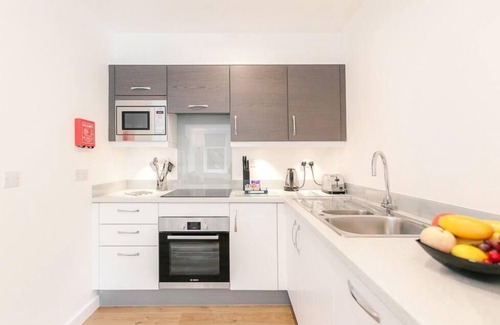 Leatherhead Apartment | 15 Swan House -2 bedroom apartment