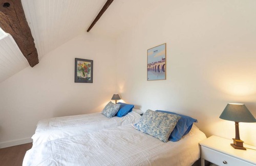 Saint-Denis-sur-Loire House | 150 m² House ∙ 1 bedroom ∙ 6 guests