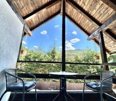 Cartisoara Bed & Breakfast | 150 m² Bed and breakfast ∙ 7 bedrooms ∙ 15 guests