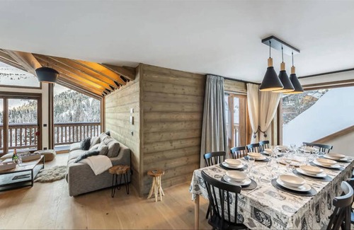 Meribel-Mottaret Ski Chalet | 150 m² Chalet ∙ 4 bedrooms ∙ 10 guests