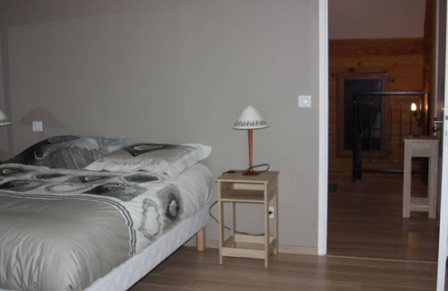 Aiguebelette-le-Lac House | 150 m² House ∙ 5 bedrooms ∙ 10 guests