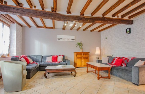 Neuville-sur-Vanne House | 150 m² Gîte ∙ 4 bedrooms ∙ 8 guests