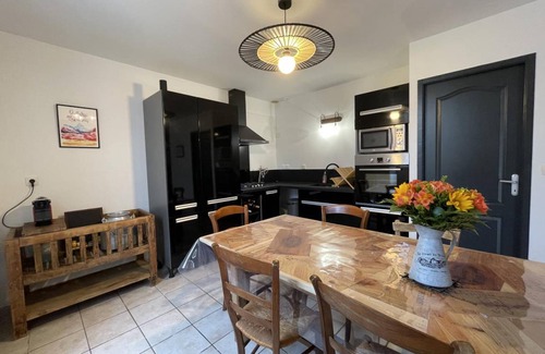 Laroin House | 150 m² Gîte ∙ 4 bedrooms ∙ 6 guests