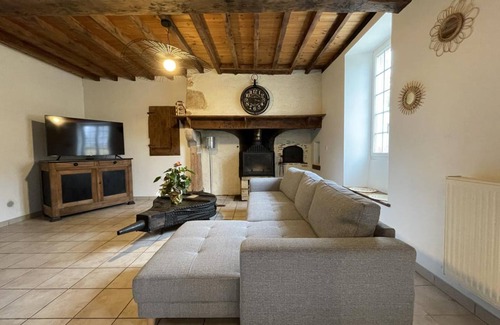 Laroin House | 150 m² Gîte ∙ 4 bedrooms ∙ 6 guests