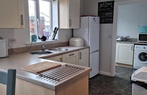 Port Talbot House | 150 m² House ∙ 4 bedrooms ∙ 7 guests