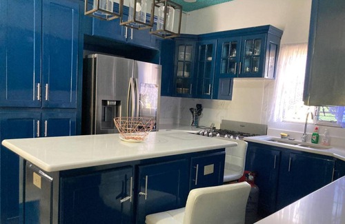Porus House | 150 m² House ∙ 1 bedroom ∙ 2 guests