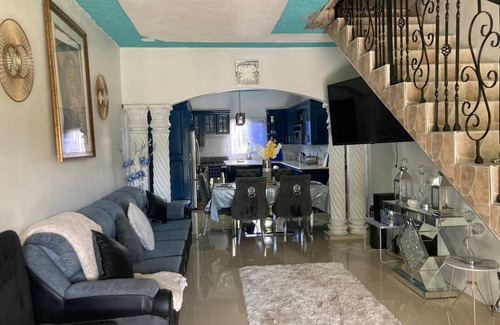 Porus House | 150 m² House ∙ 1 bedroom ∙ 2 guests