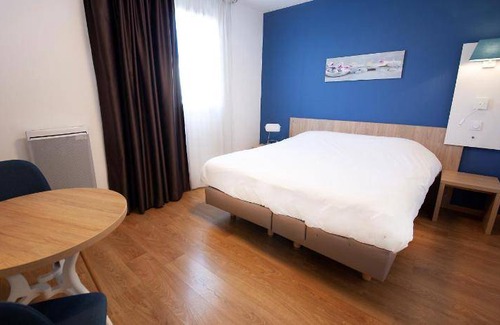 Clermont-Ferrand Apartment | 150 m² Serviced apartment ∙ 16 guests