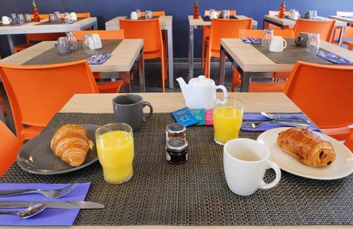 Clermont-Ferrand Apartment | 150 m² Serviced apartment ∙ 16 guests