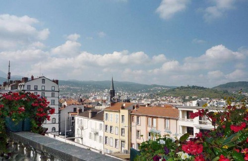 Clermont-Ferrand Apartment | 150 m² Serviced apartment ∙ 16 guests
