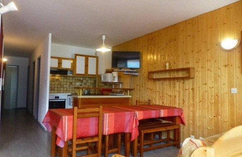 Plan Peisey Apartment | 150m from resort center, 2nd floor, terrace, tv, ski locker, 45m², Peisey-Vallandry