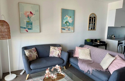 Perth Apartment | 152 City Rest with Views, high up + parking sleeps 2