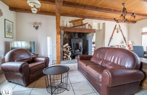 Tauves House | 155 m² Gîte ∙ 5 bedrooms ∙ 8 guests