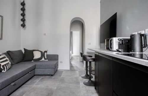 Porta Vittoria Apartment | 15min to Duomo, Modern 1 Bedrm Flat A/C, 5G WiFi
