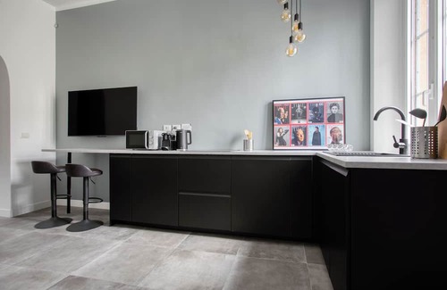 Porta Vittoria Apartment | 15min to Duomo, Modern 1 Bedrm Flat A/C, 5G WiFi