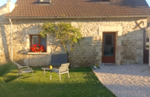 Hermes House | 15mn Beauvais airport 5 minute from château de la trye station 1km sncf