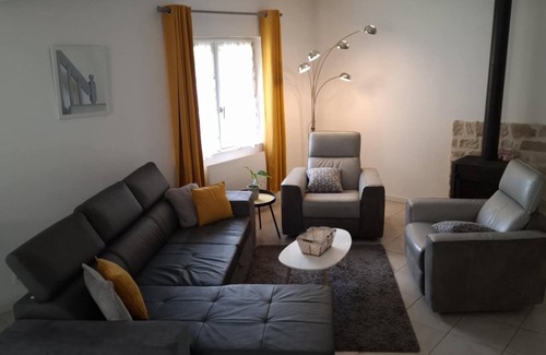 Hermes House | 15mn Beauvais airport 5 minute from château de la trye station 1km sncf