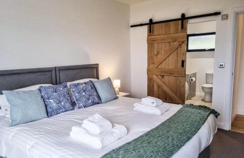 Pistyll House | 16 - 3 Bedroom Cottage - LP